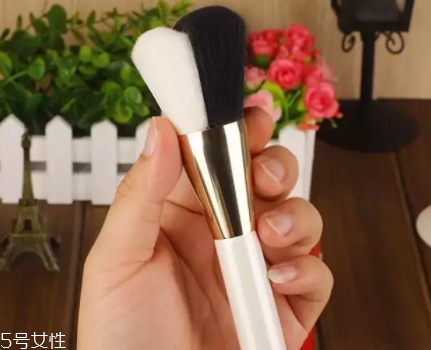 高光刷哪個牌子好？好用到哭的高光刷