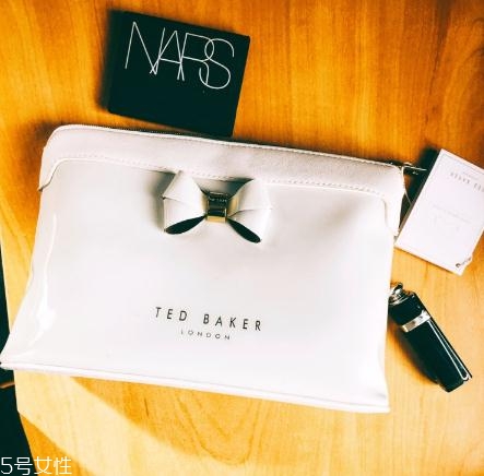 ted baker在中國有專柜嗎？顏值超高還不會(huì)撞款的包包