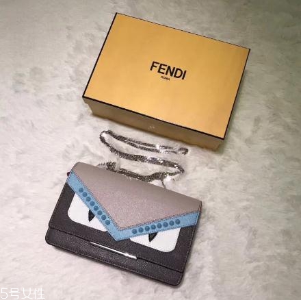 fendi包包怎么樣？時尚潮人人手一個的包包