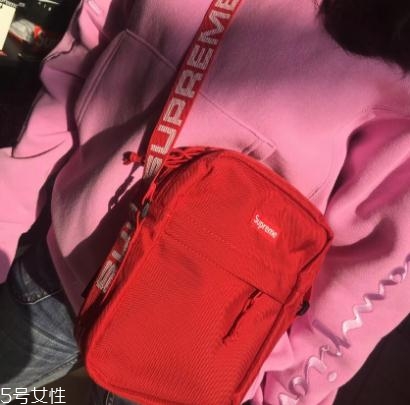 supreme2018春夏款肩挎包怎么樣？