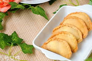 油角的皮要怎樣才松脆？關(guān)鍵看火候和時(shí)間