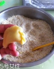 炸油角的面怎么和？用生面還是燙面你知道嗎？