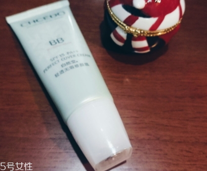 自然堂bb霜多少錢(qián)一瓶？修飾毛孔素顏肌