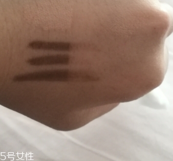 自然堂卸妝水好用嗎？從價(jià)格和效果說(shuō)起