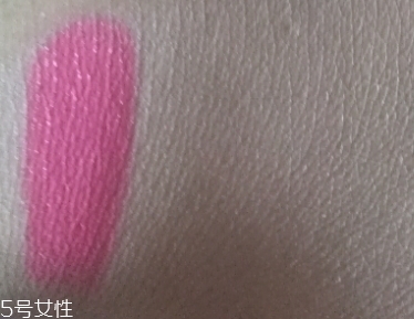自然堂卸妝水好用嗎？從價(jià)格和效果說(shuō)起