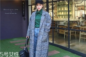 灰色大衣配牛仔褲好看嗎？打造中性灑脫范兒