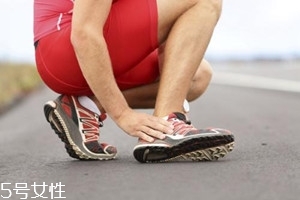 崴腳了怎么辦？緩解疼痛6大招