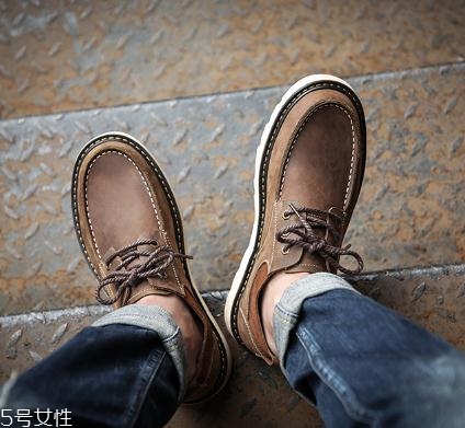 保養(yǎng)瘋馬皮用什么油？硬漢氣質(zhì)盡顯
