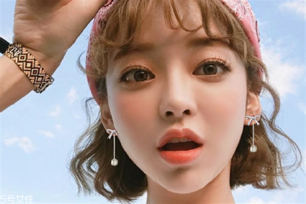 暖色系腮紅適合什么人群？黃皮女生口紅腮紅搭配