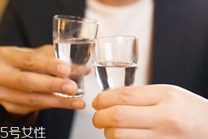 喝多少酒算安全？有基因缺陷的中國人最好不要喝