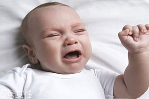 嬰幼兒缺鈣會有什么癥狀表現(xiàn)？4大表現(xiàn)需注意