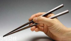 筷子應(yīng)該怎么洗？不要泡不要搓不要圖省事