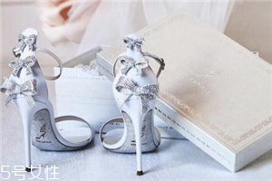 rene caovilla是奢侈品嗎？美到讓人產(chǎn)生錯(cuò)覺(jué)
