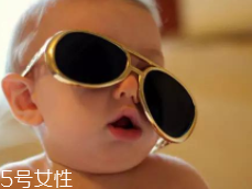 Jasper戴墨鏡，這樣扮酷讓孩子更自信！