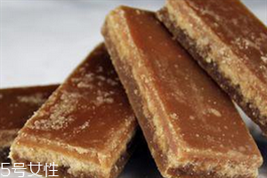 阿膠可以和紅糖一起吃嗎？煮紅糖水要放多少紅糖？