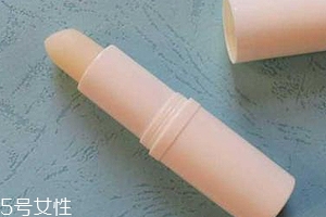 潤唇膏吃了會中毒嗎？劑量小不會有事