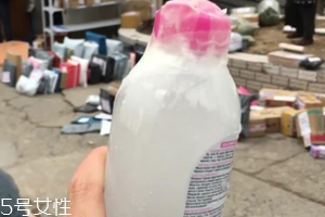 網(wǎng)購卸妝水凍成冰坨，化妝品該怎么保存？