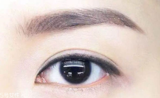新手適合眼線液還是眼線筆？史上最全眼線誤區(qū)