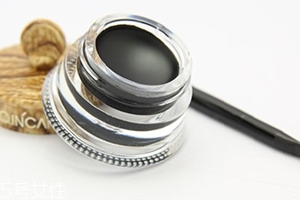 睫毛膏可以當(dāng)眼線嗎？畫眼線不成問題