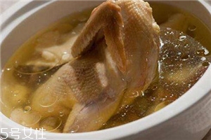 冬天喝雞湯還是鴨湯？雞湯和鴨湯各有優(yōu)點