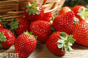 寶寶咳嗽可以吃草莓嗎？看是什么類型的咳嗽
