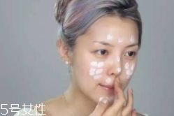 面霜有哪些涂抹方法？有些不適合點(diǎn)涂