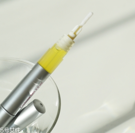 睫毛增長液會掉睫毛嗎？欲速則不達
