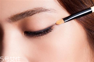 眼線怎么不暈妝？睫毛膏和眼線的正確畫法