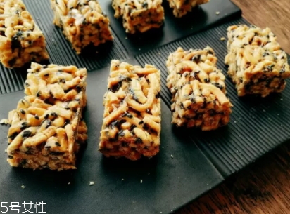沙琪瑪是油炸食品嗎？熱量高少吃一點(diǎn)