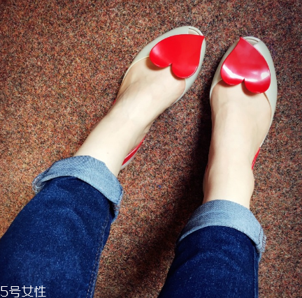 melissa是哪個(gè)國(guó)家的？女王和公主都愛穿它
