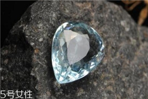 海藍(lán)寶是幾月生辰石？來自大海的生辰祝福
