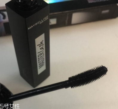 美寶蓮彎彎睫毛膏多少錢？美寶蓮重新定義睫毛膏