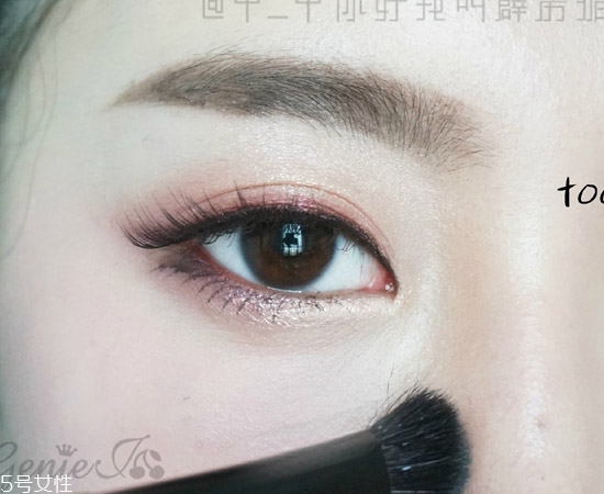 桃花眼妝容好看嗎？桃花眼妝容教程
