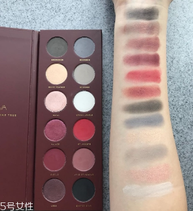 zoeva眼影多少錢？zoeva queens guard眼影盤試色