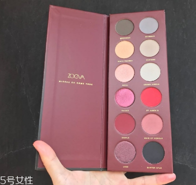 zoeva眼影多少錢？zoeva queens guard眼影盤試色