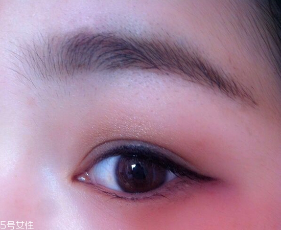 內(nèi)雙怎么畫眼線？內(nèi)雙眼皮畫眼妝技巧