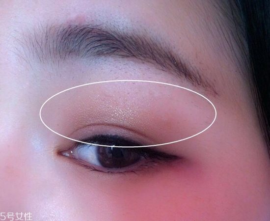 內(nèi)雙怎么畫眼線？內(nèi)雙眼皮畫眼妝技巧
