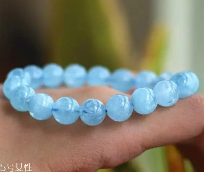 海藍(lán)寶會越戴越藍(lán)嗎？神奇的海水寶石