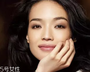 薄唇怎么畫唇妝？利用技巧打造完美唇色
