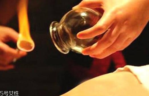 拔罐后身上后背持續(xù)發(fā)癢怎么回事？體內(nèi)風(fēng)邪是主因