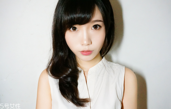 2018秋冬酒紅色眼妝怎么畫(huà)？神秘又有女人味的妝容