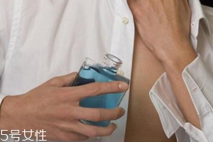 男士香水什么時(shí)候噴最好？出門前二十分鐘