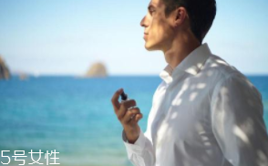 男士香水什么時(shí)候噴最好？出門前二十分鐘