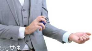 男士香水什么時(shí)候噴最好？出門前二十分鐘
