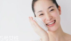 精華水購買要注意哪些成分？看清成分排位