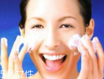 洗臉時一定要順時針嗎？只是一種習慣