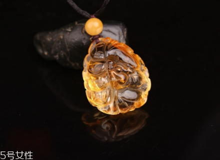 黃水晶戴左手還是右手？水晶佩戴大有講究