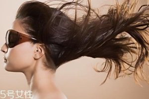 護發(fā)素常用成分是什么？護發(fā)素并不能修護頭發(fā)