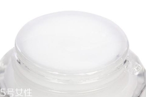 面霜抹后肌膚變暗是什么原因？油脂被氧化