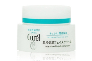 Curel乳霜早晚都能用嗎？夜間用最好
